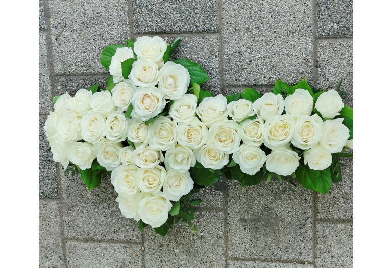 Coroana Funerara Tip Cruce Cu Trandafiri F228